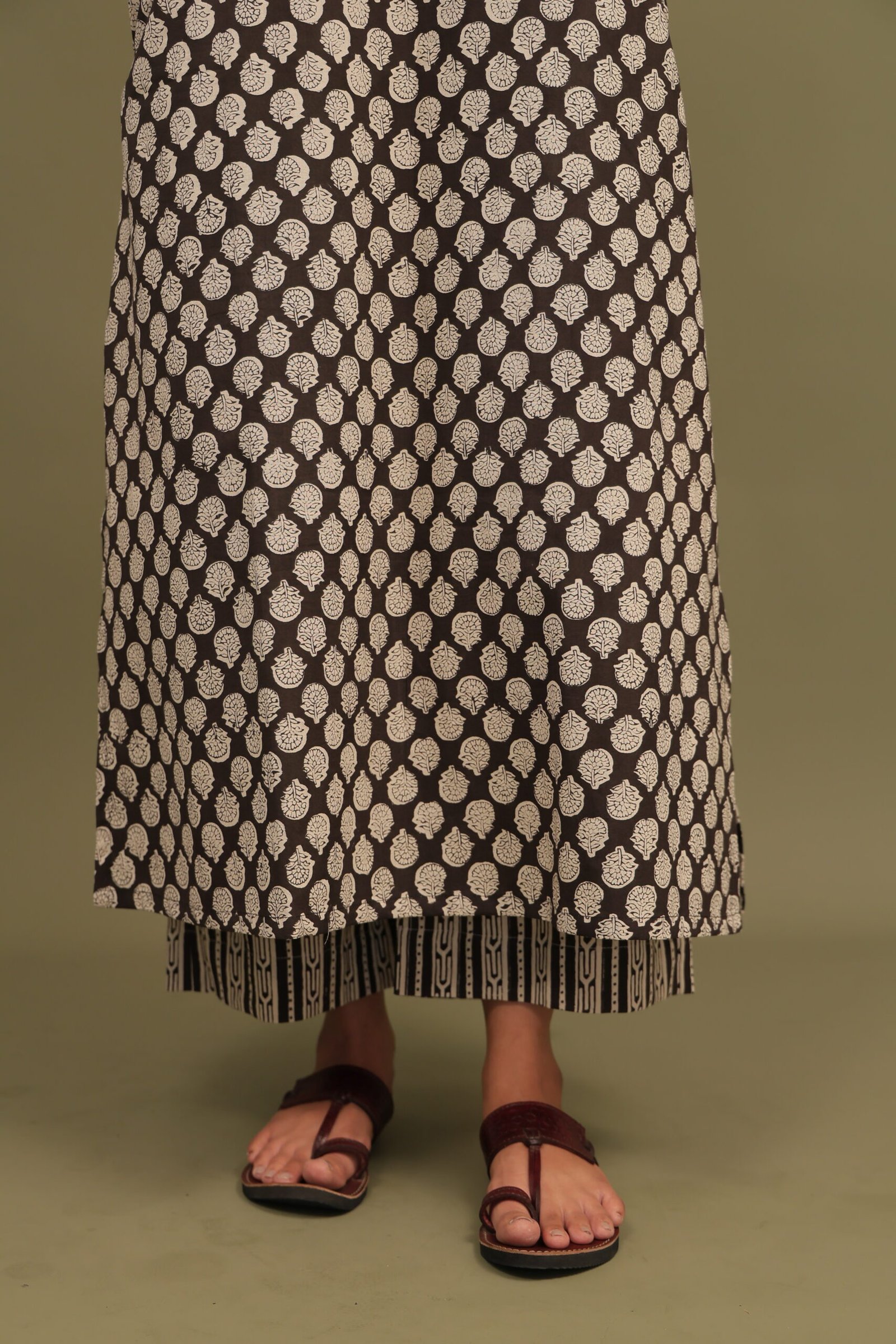 Sanjh Bagru Handblock Cotton Straight Kurta - Image 3