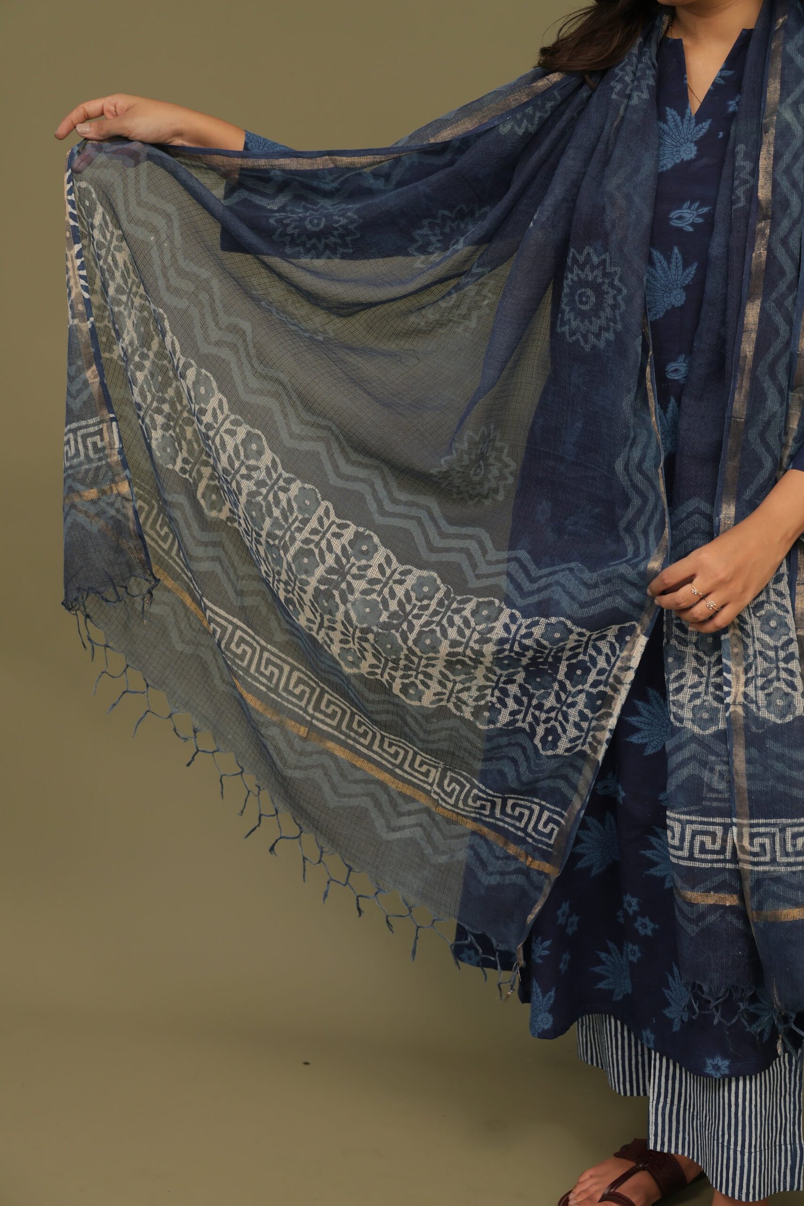 Indigo Dabu Handblock With Zari Border Kota Doria Dupatta - Image 8