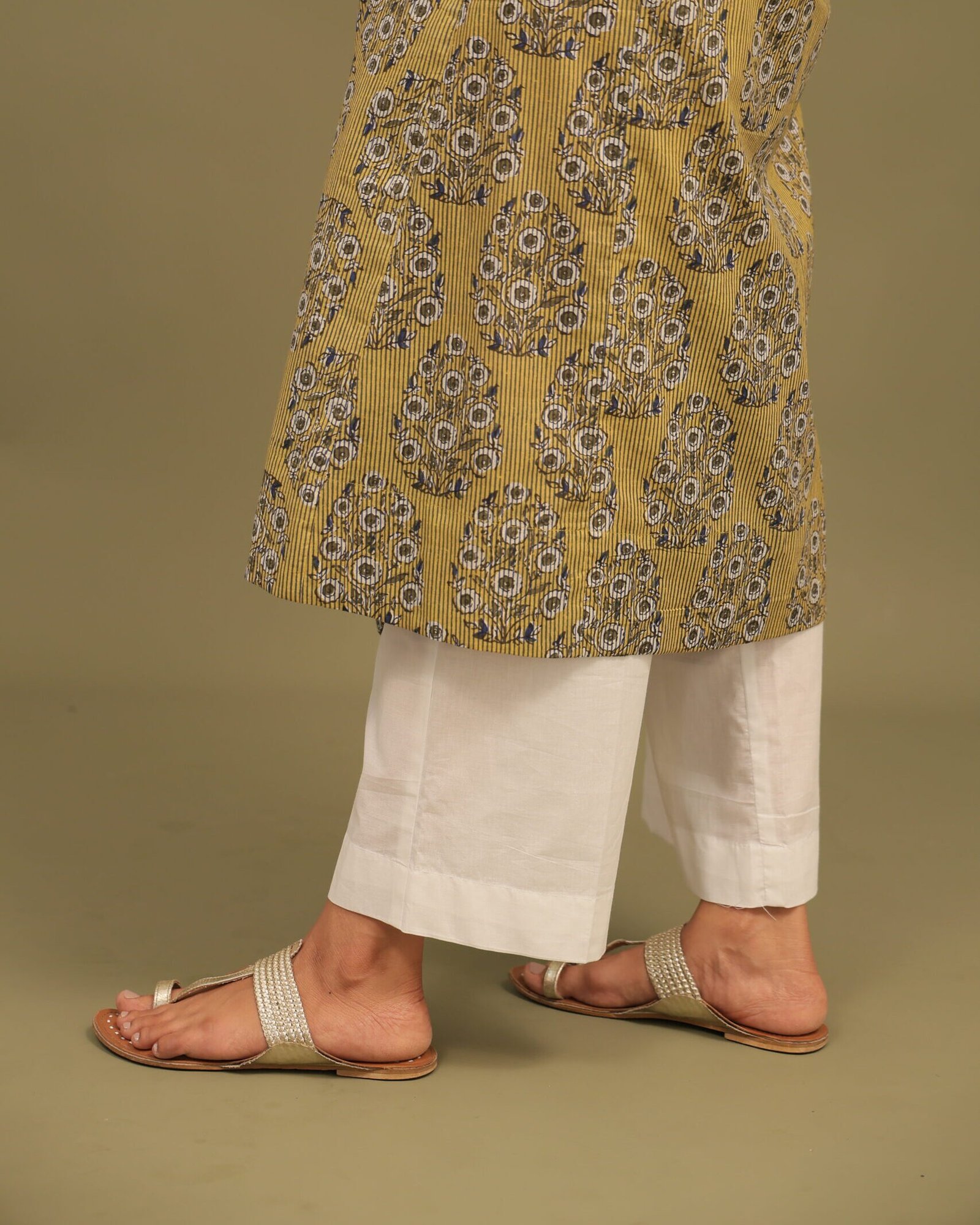 White Cotton Straight Pant - Image 3