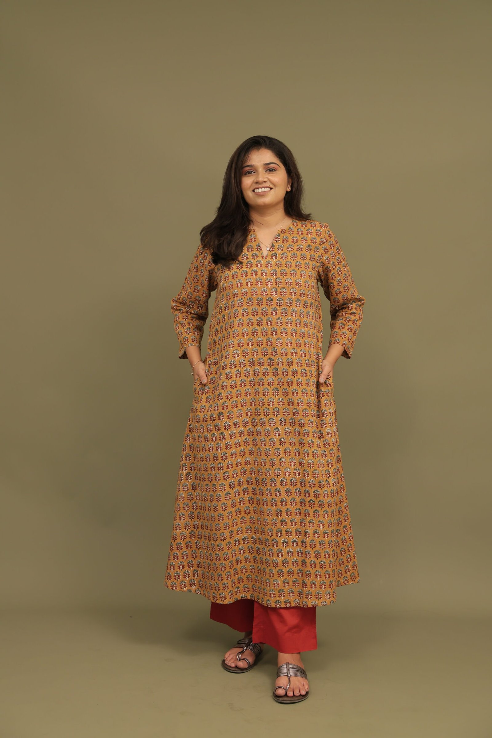 Tara Bagru Handblock Slub Cotton A-line Kurta - Image 2