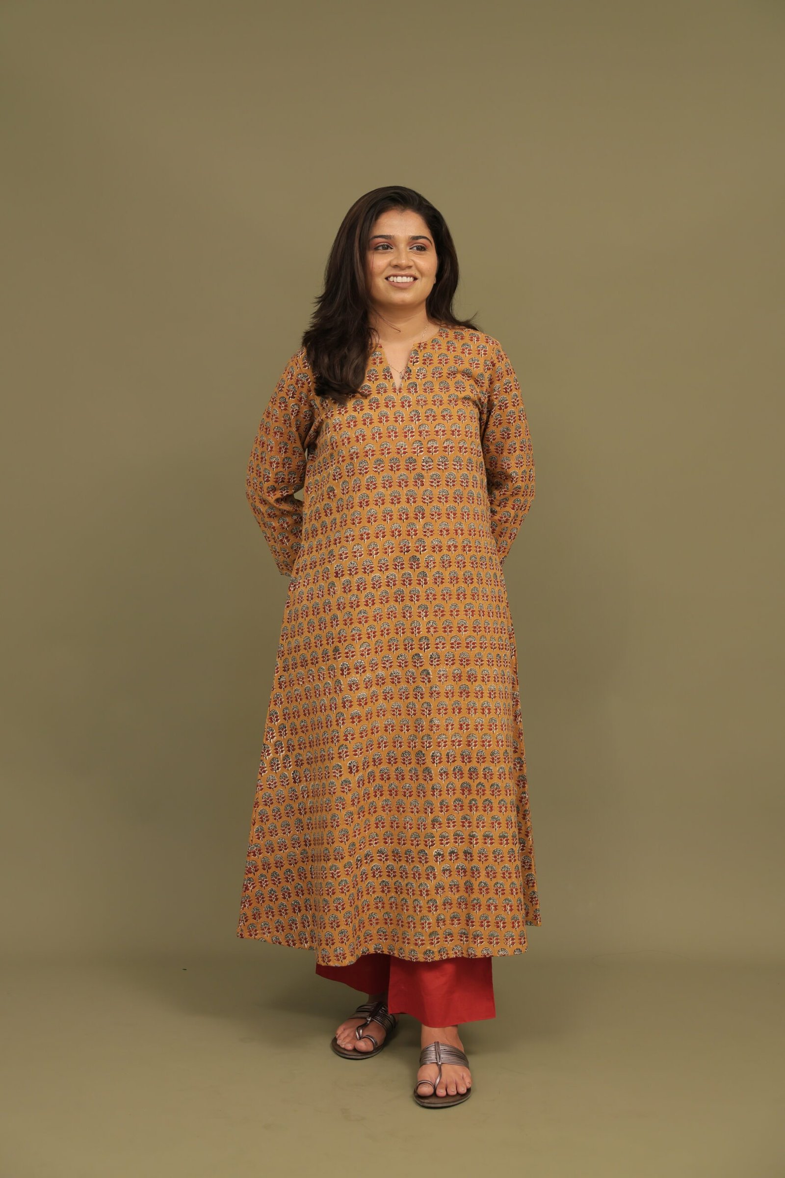 Tara Bagru Handblock Slub Cotton A-line Kurta - Image 3